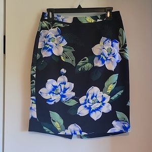 Gorgeous Hawaiian print pencil skirt